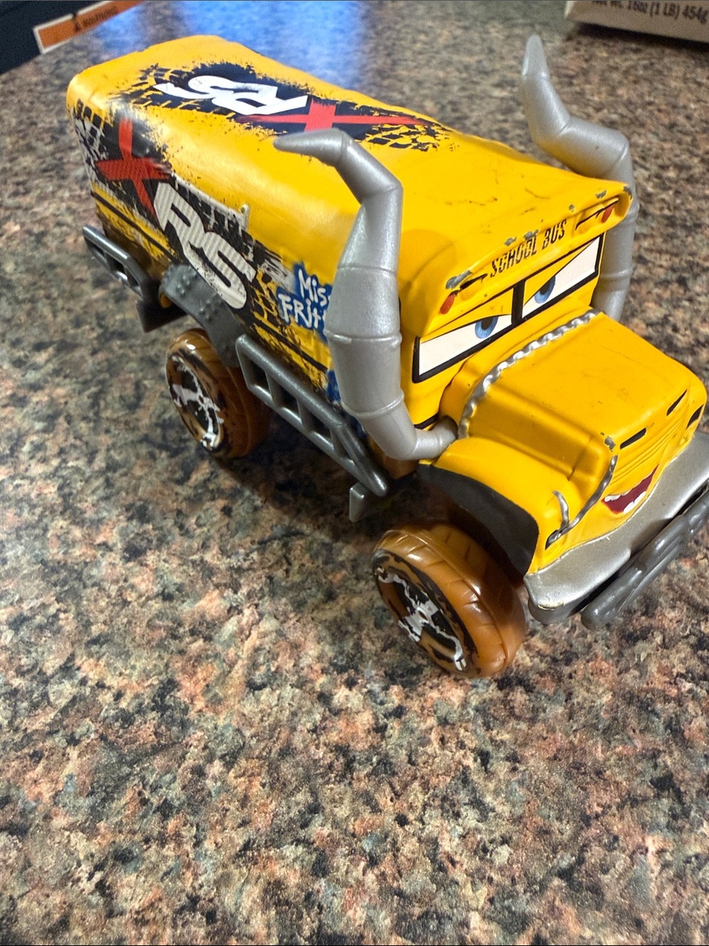Miss Fritter Cars 3 XRS bus